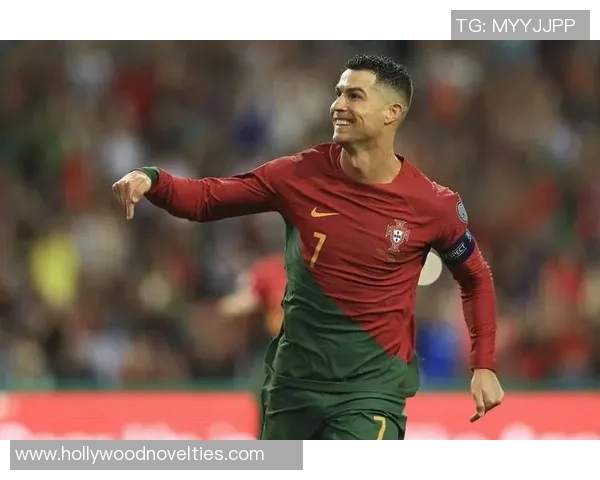 足球明星罗纳尔多的传奇人生与成就解析及其对足球界的影响